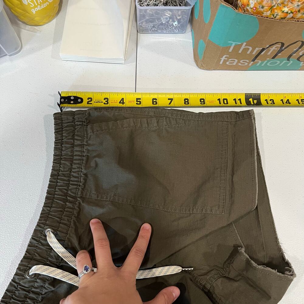 Vuori Vintage Ripstop Short Womens Medium Dark Oregano Green VW385 READ - Picture 7 of 7
